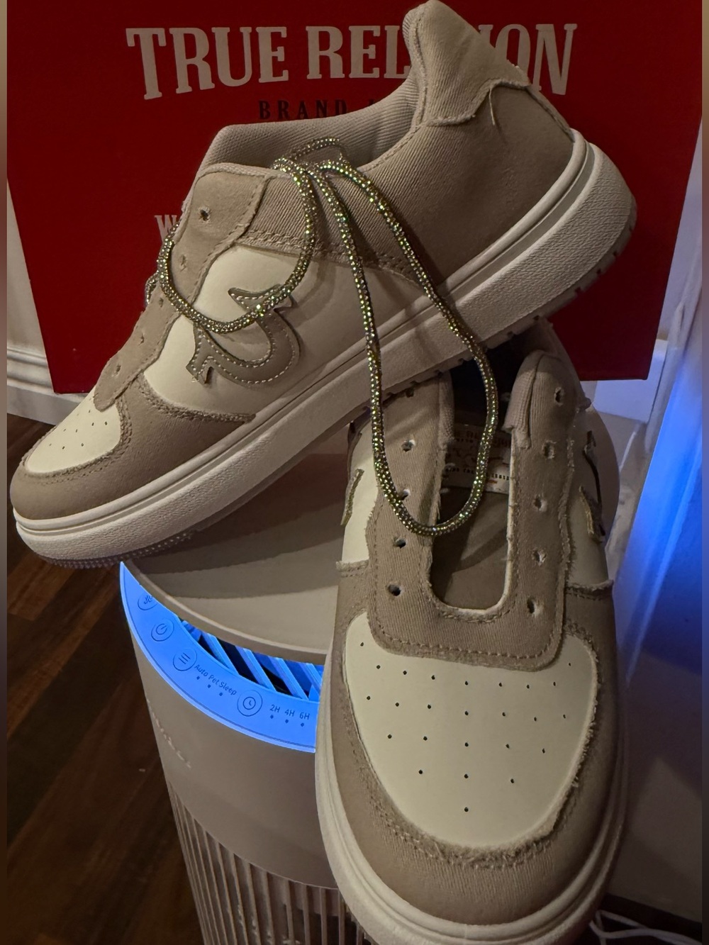 True Religion women’s  Cream Low-Top Sneakers with Crystal style  Laces